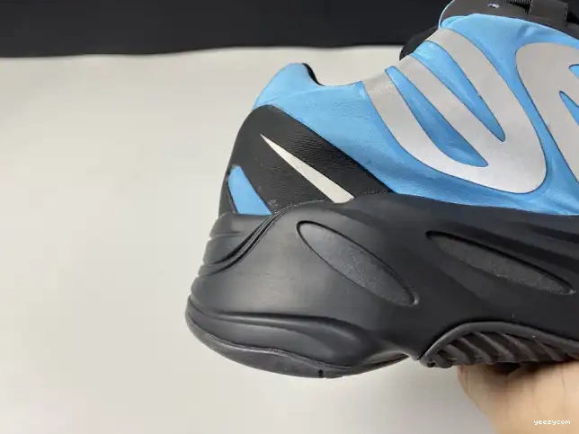 Boost Cyan' MNVN ADIDAS Yeezy GZ3079 'Bright 700 0702